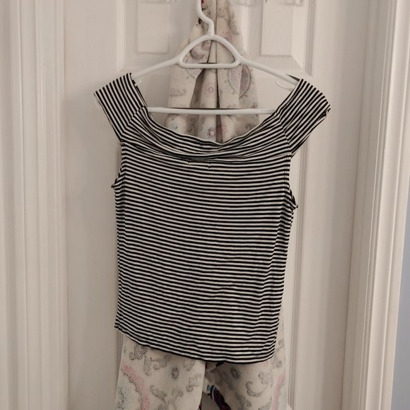 Black & White Striped Cinch Front Girls Off-The-Shoulder Top - Picture 2 of 4